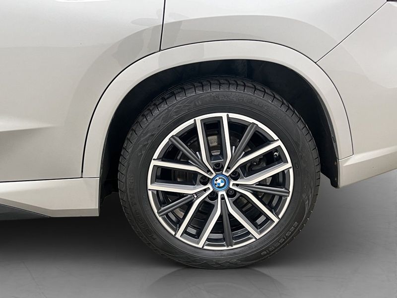 BMW iX1 bild 36