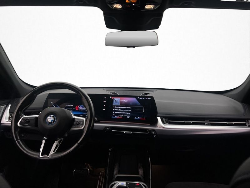 BMW iX1 bild 18