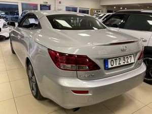 Lexus IS bild 14