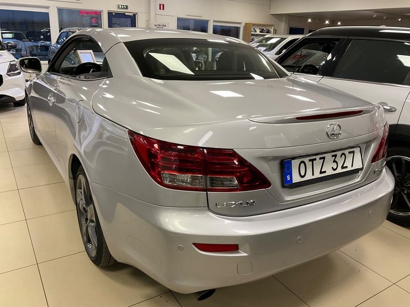 Lexus IS bild 14