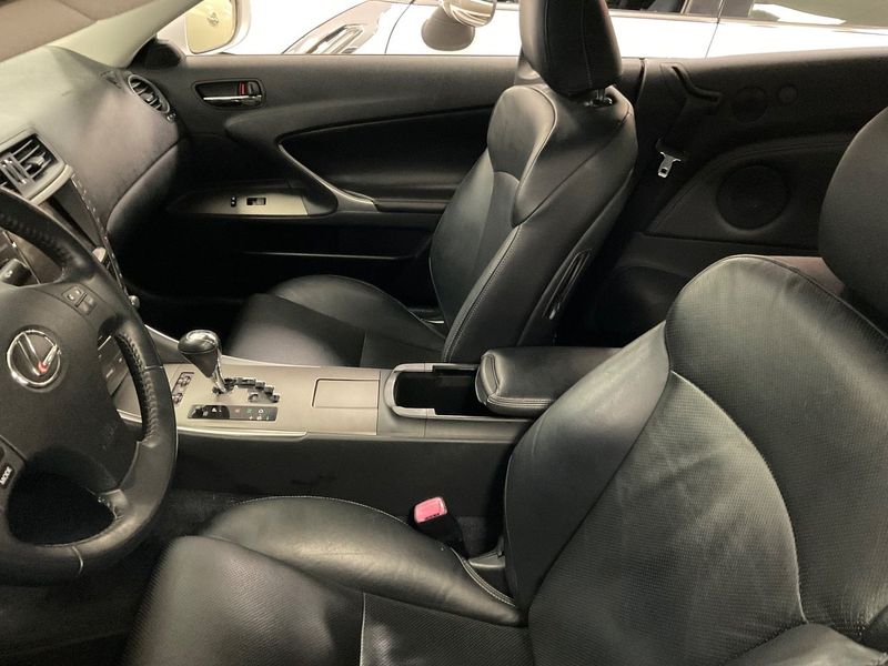 Lexus IS bild 7