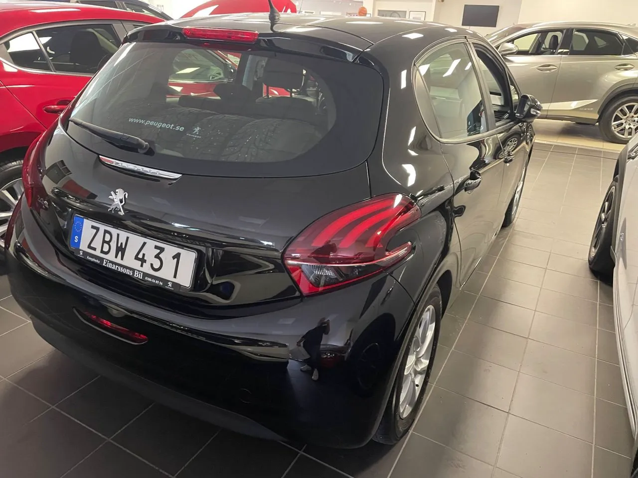 Vehicle image 3