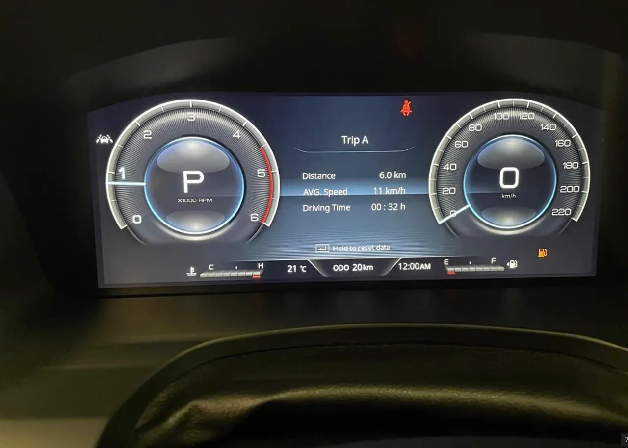 Vehicle image 6