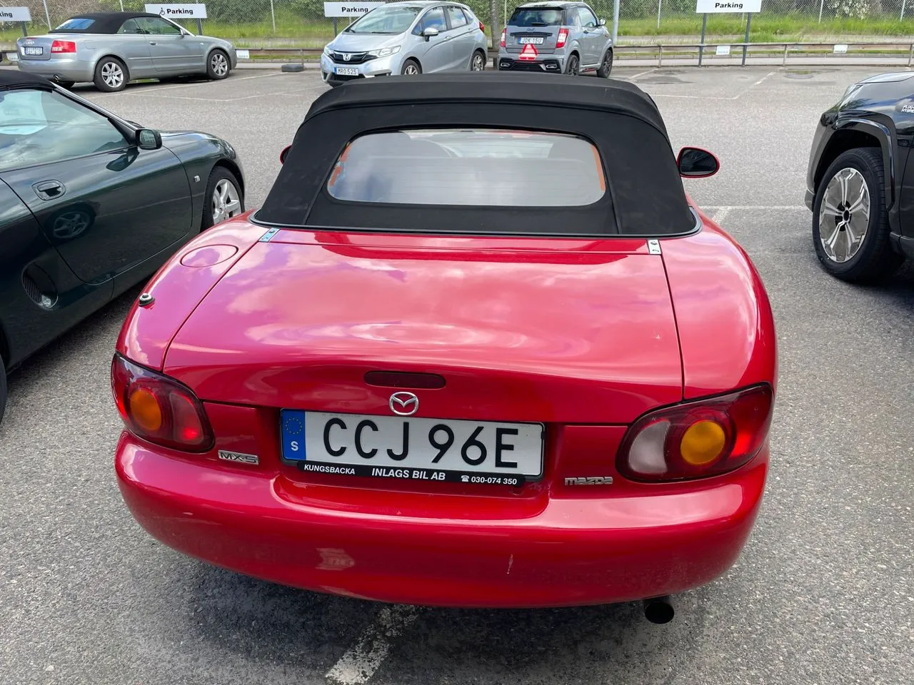 Vehicle image 5
