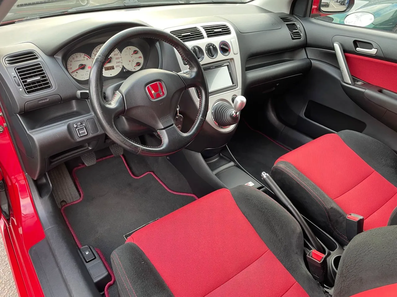 Vehicle image 7