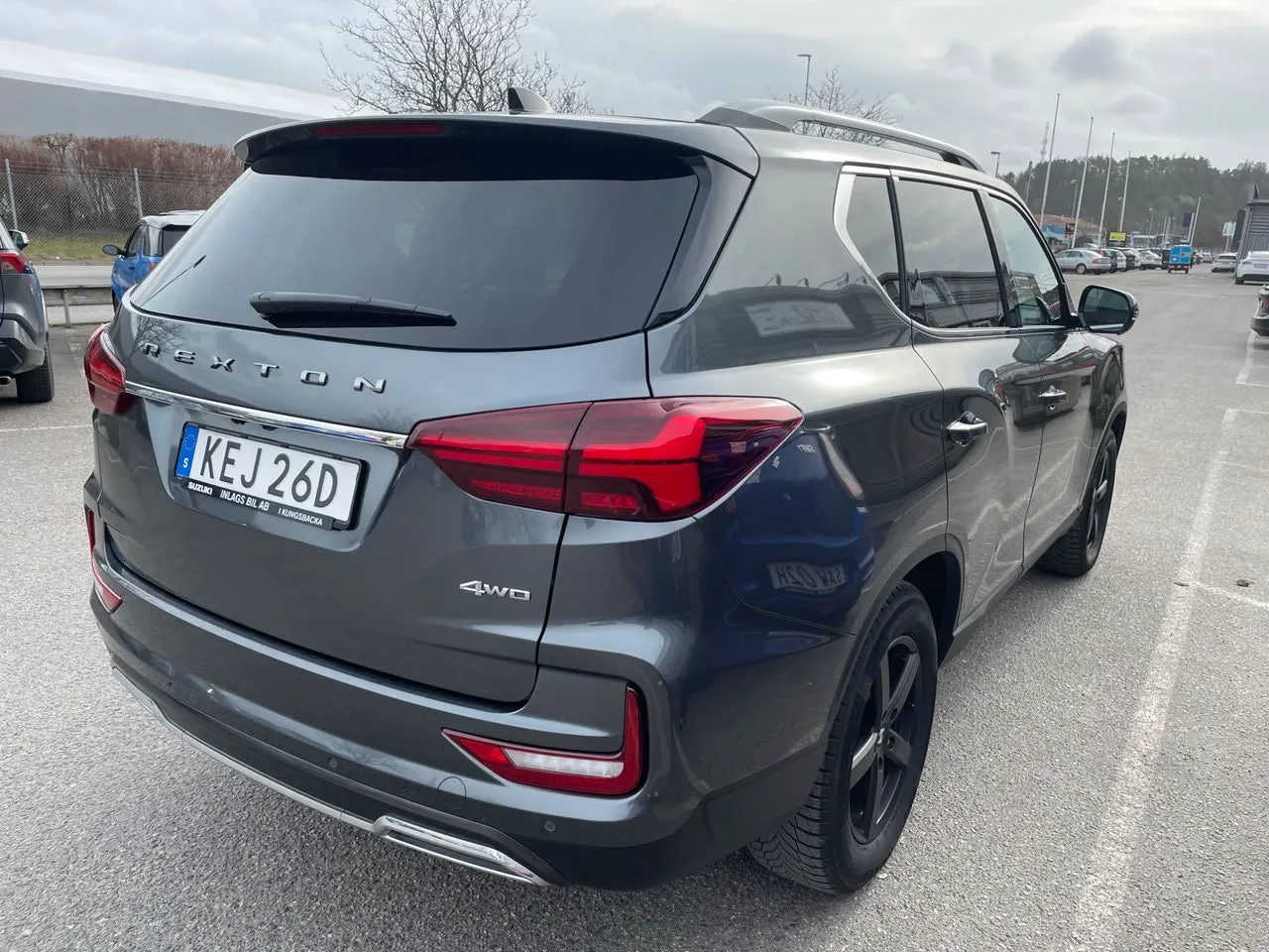Vehicle image 11