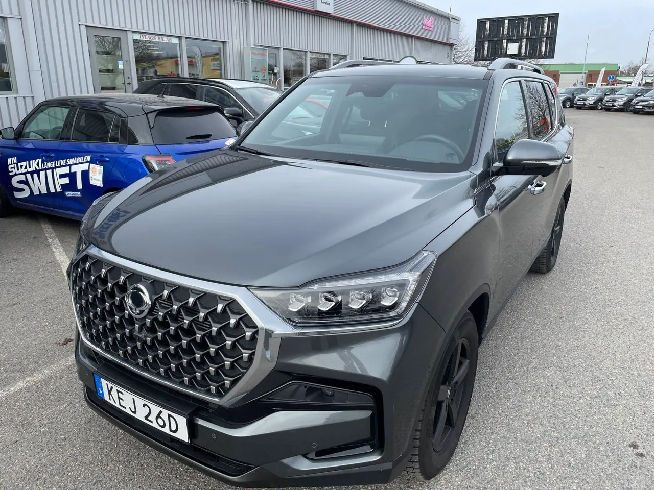 Vehicle image 1