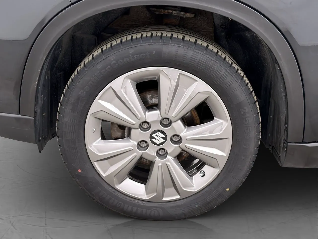 Vehicle image 25