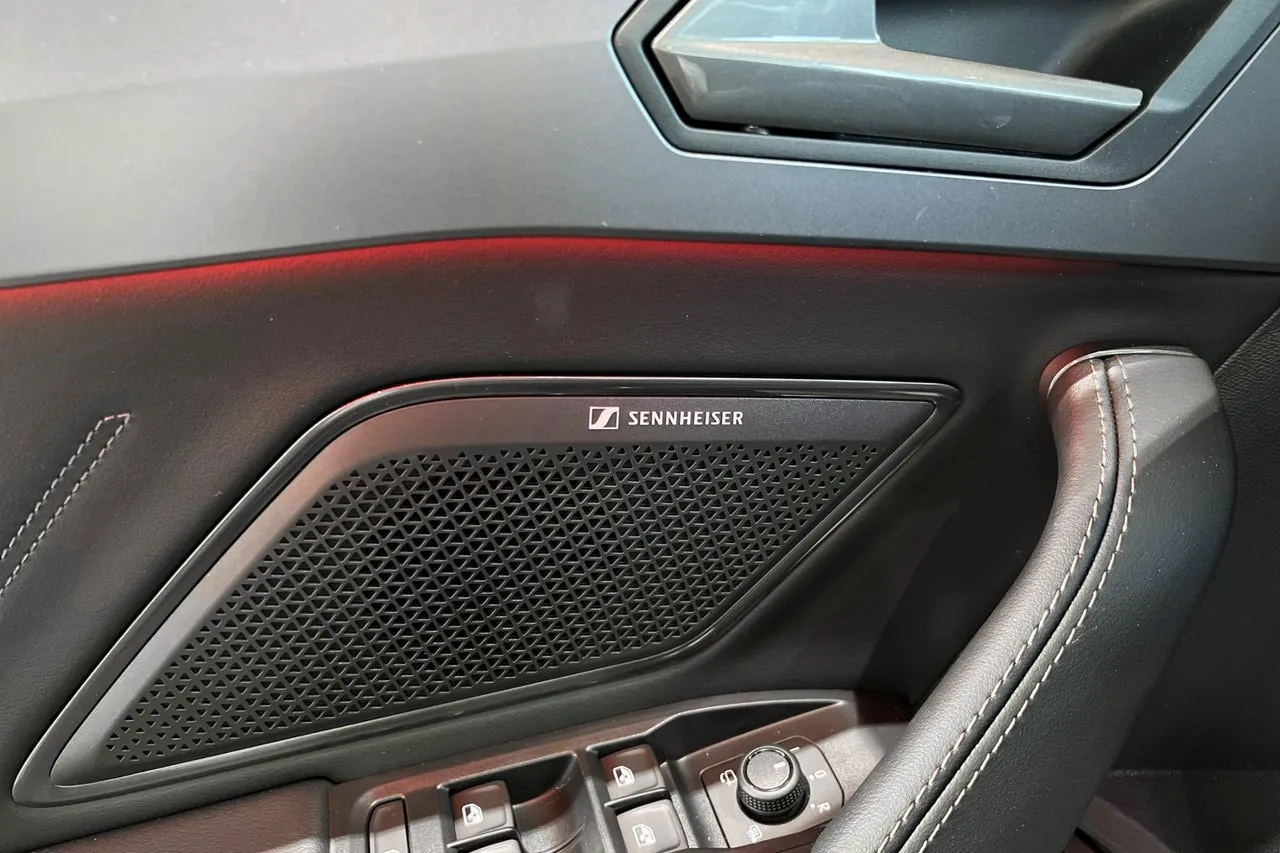 Vehicle image 22