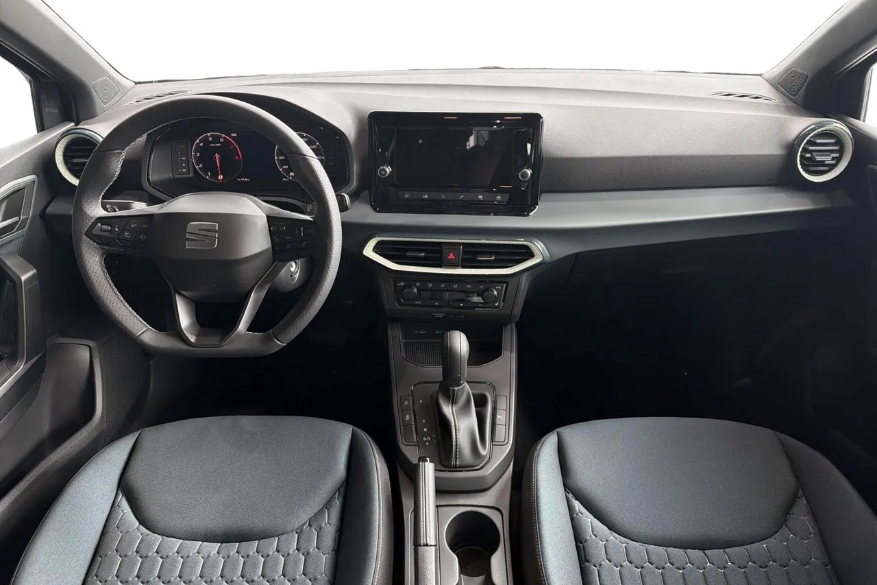Vehicle image 14