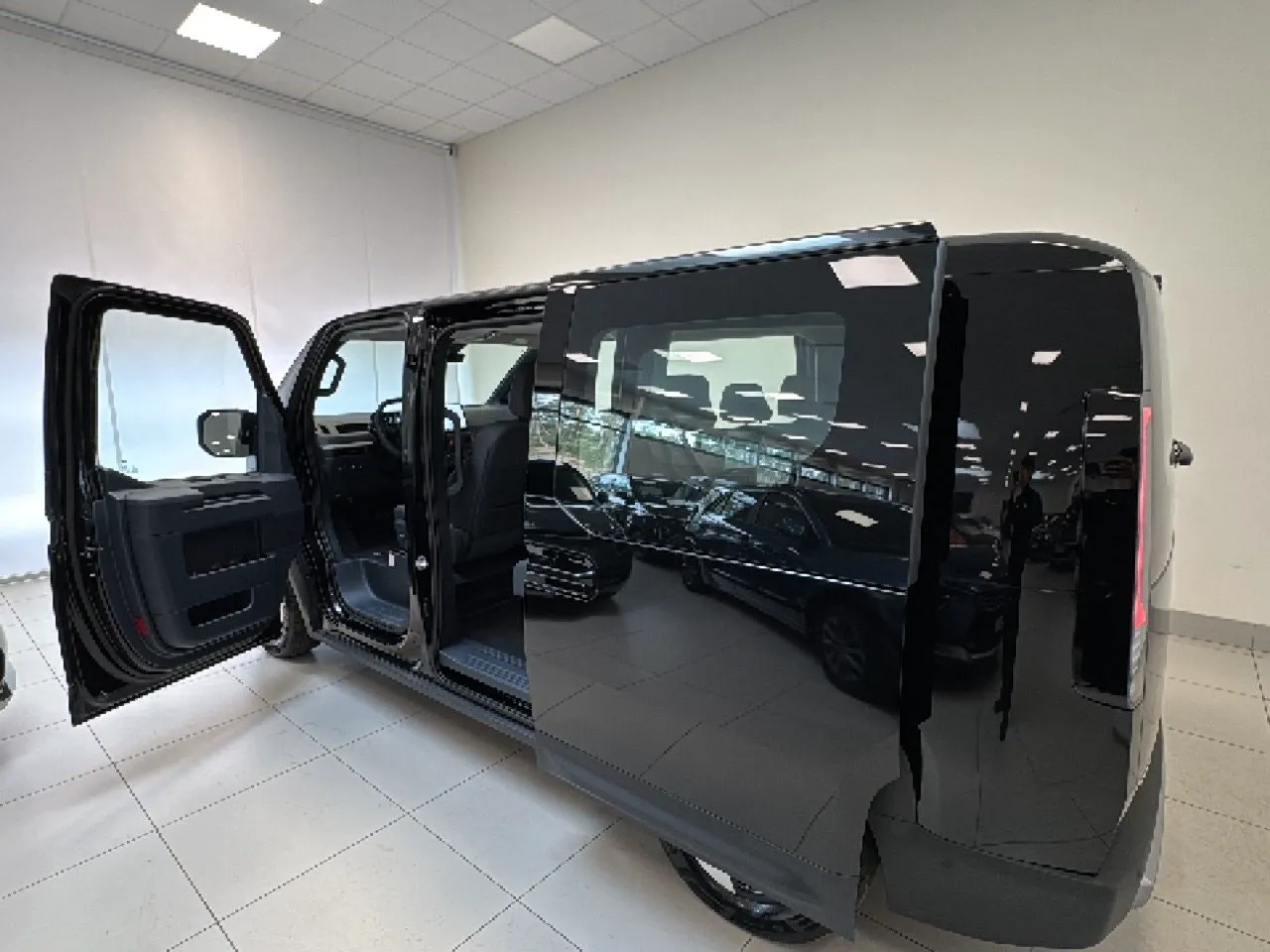 Vehicle image 21