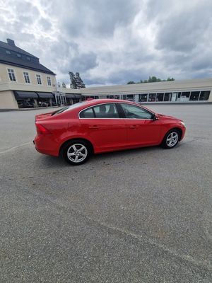 Volvo S60 bild 2