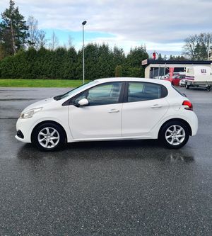 Peugeot 208 bild 2