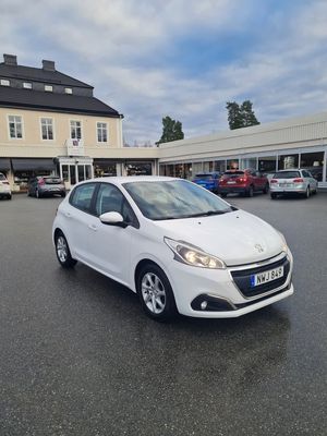 Peugeot 208 bild 1