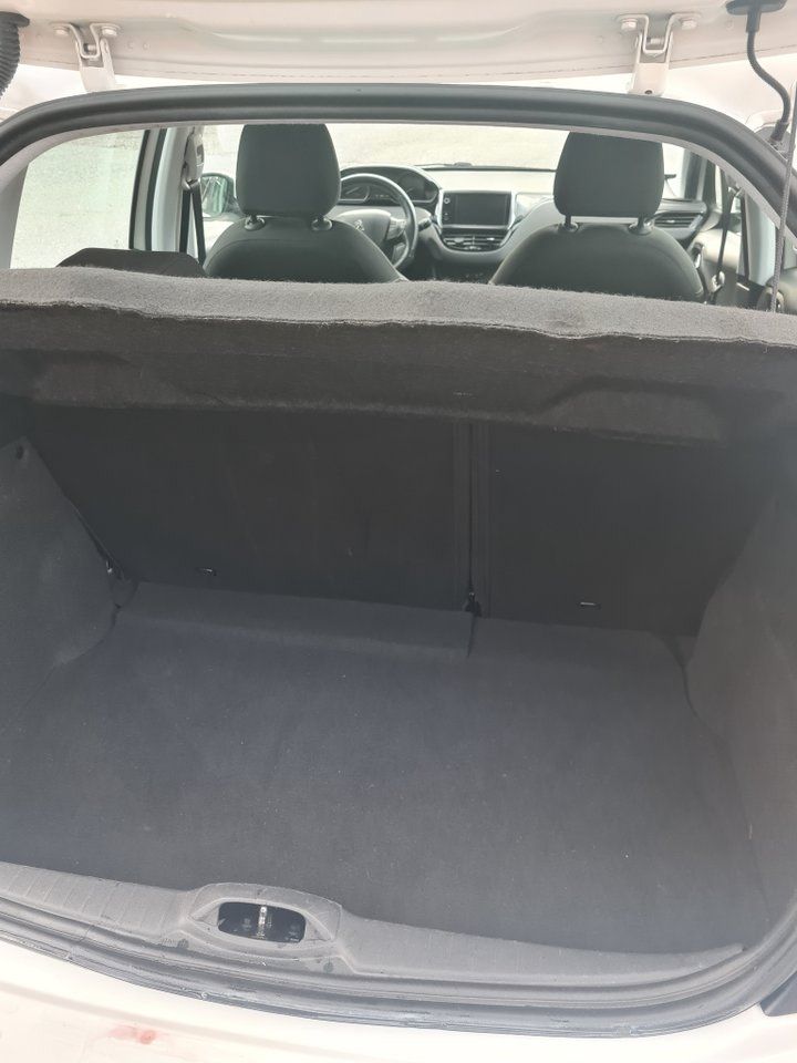 Peugeot 208 bild 12