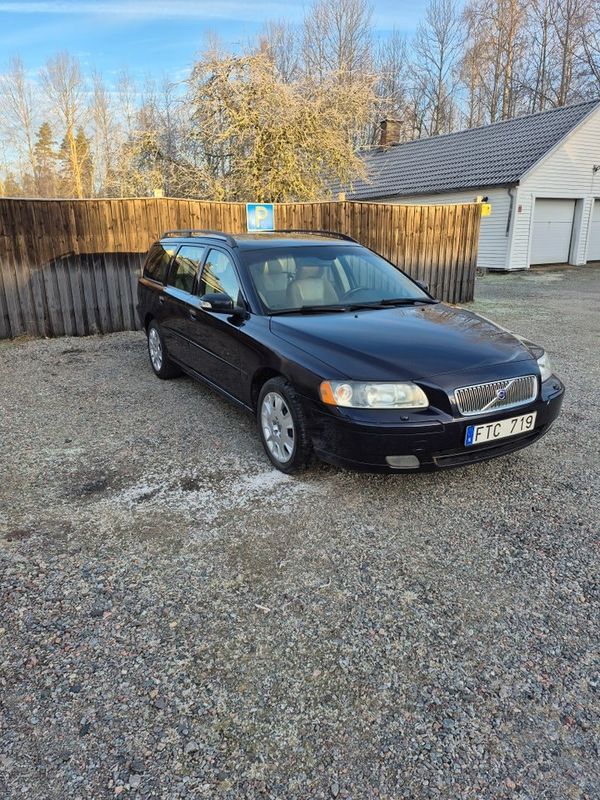 Volvo V70 2.4D Classic, Momentum Euro 4 Automat - 2008