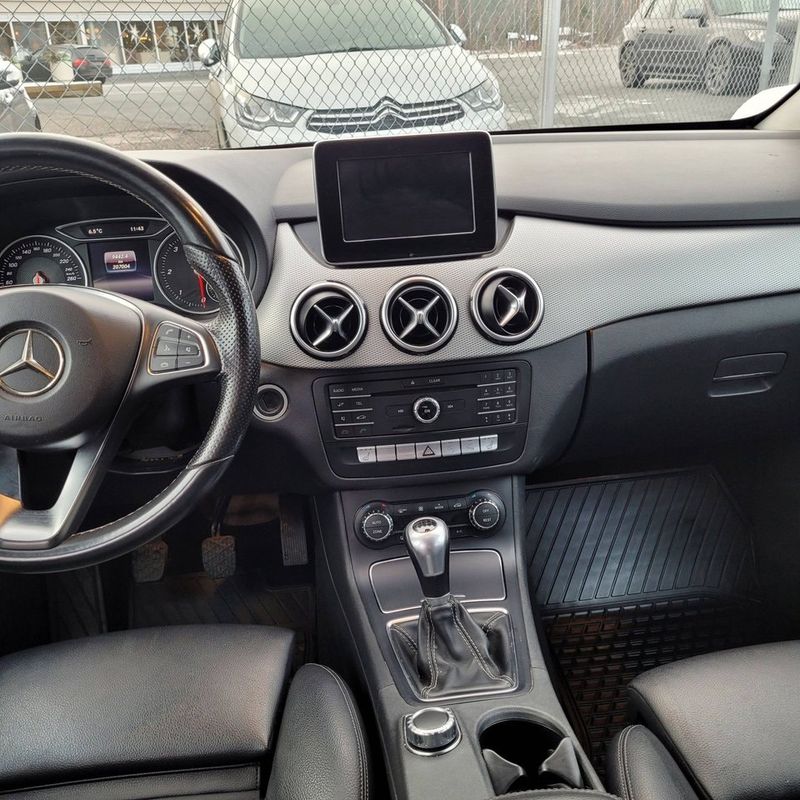 Mercedes B180 bild 9
