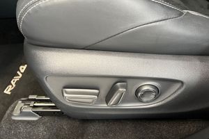 Toyota RAV4 bild 21