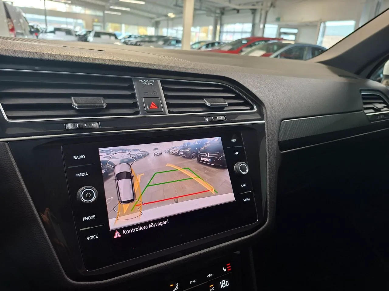 Vehicle image 18