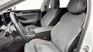 Volkswagen Passat bild 8