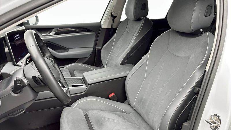 Volkswagen Passat bild 8