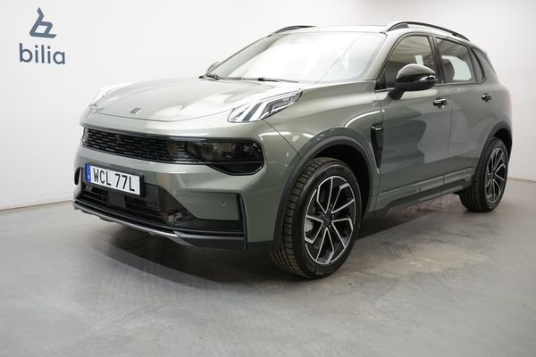 Lynk & Co 01 Core PHEV, Dragkrok, Navigation - 2025