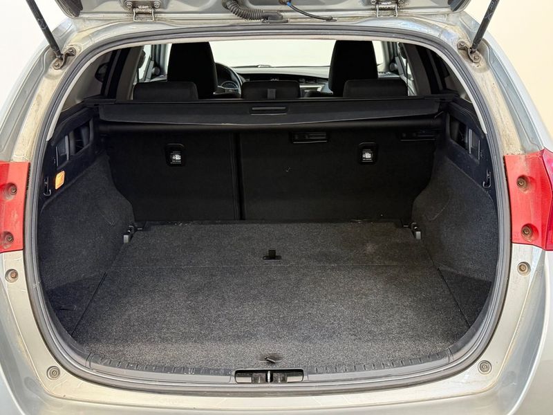 Toyota Auris bild 14