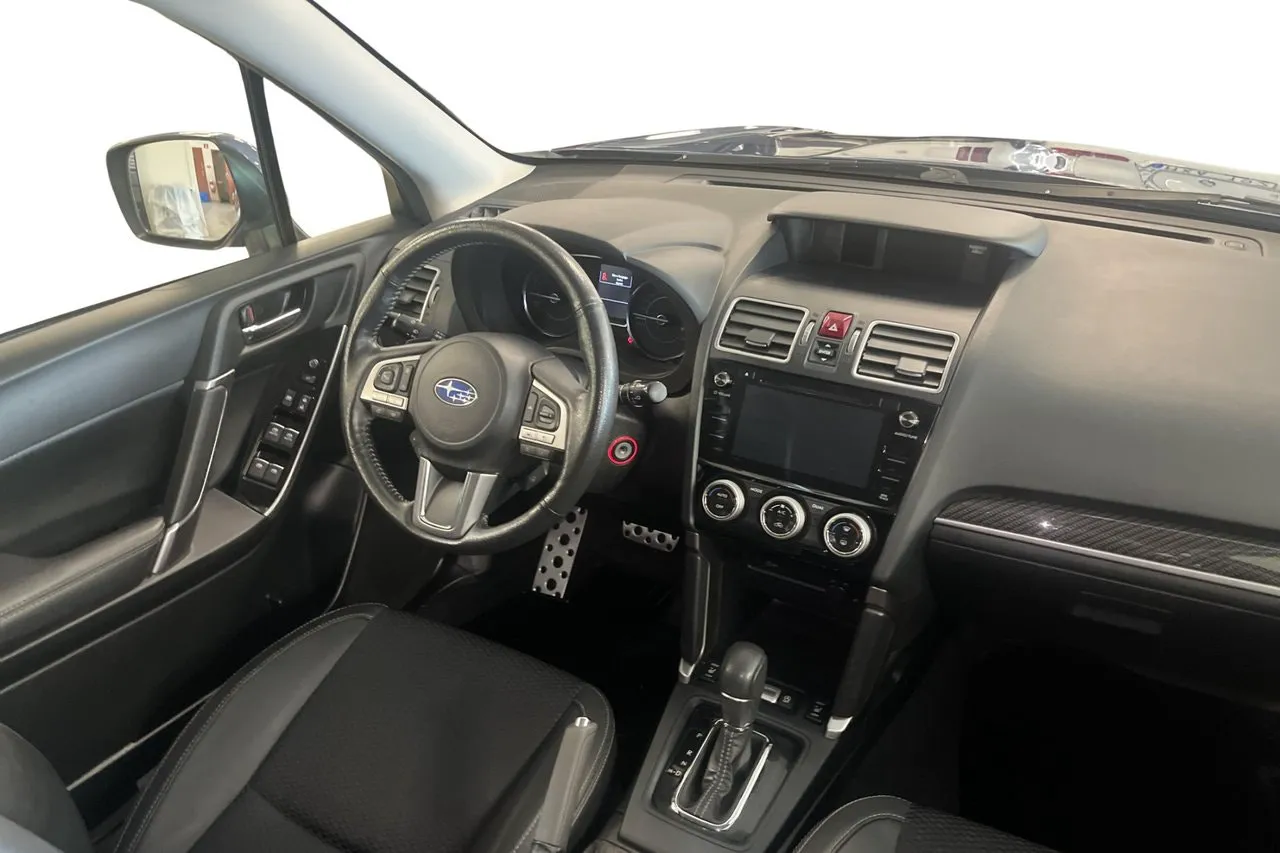 Vehicle image 14
