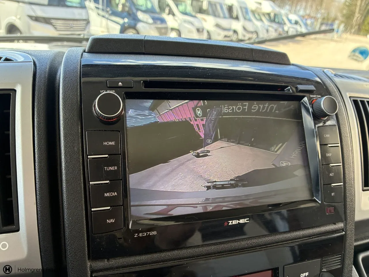 Vehicle image 20