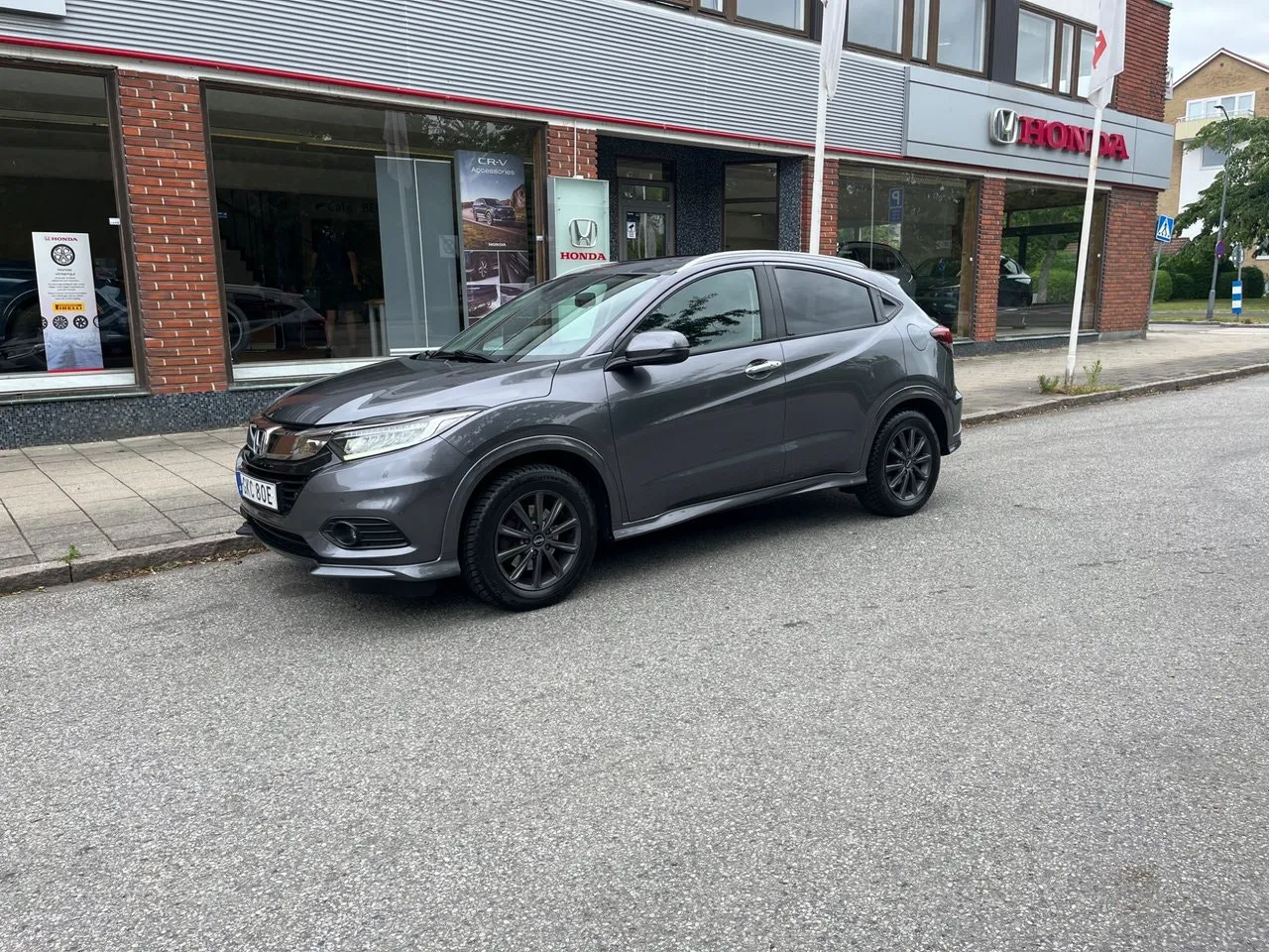 Vehicle image 1
