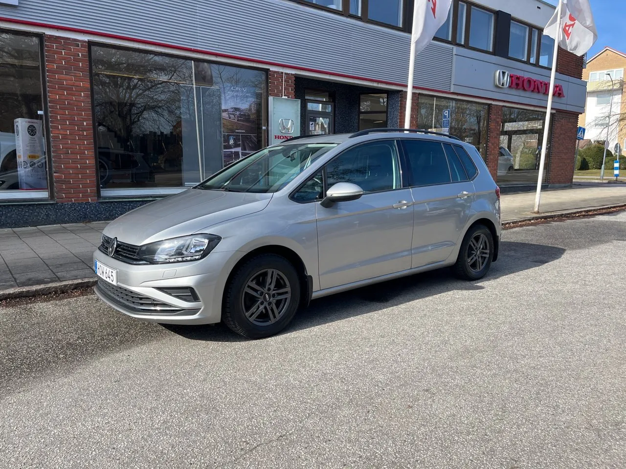 Vehicle image 1