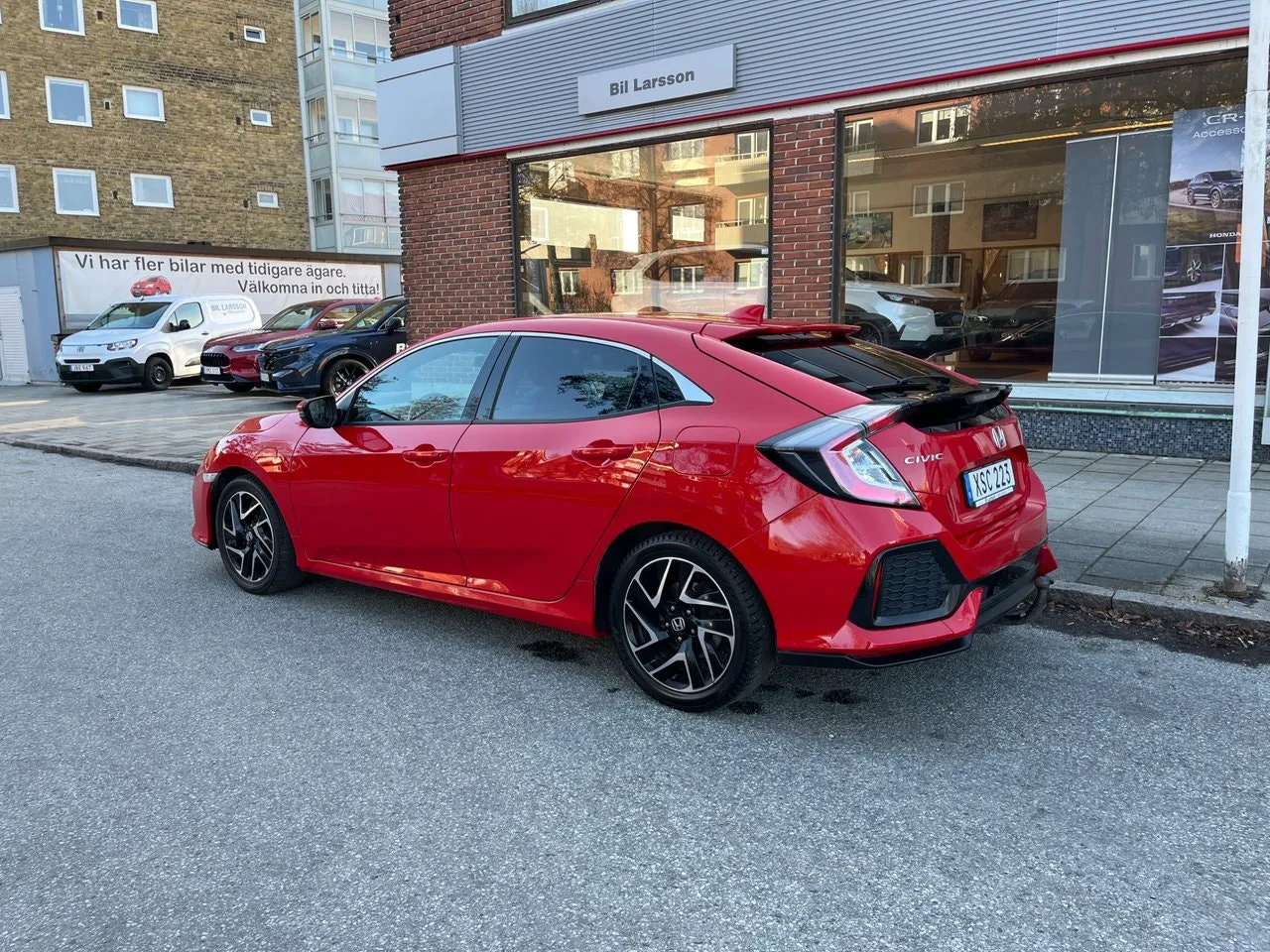 Vehicle image 3