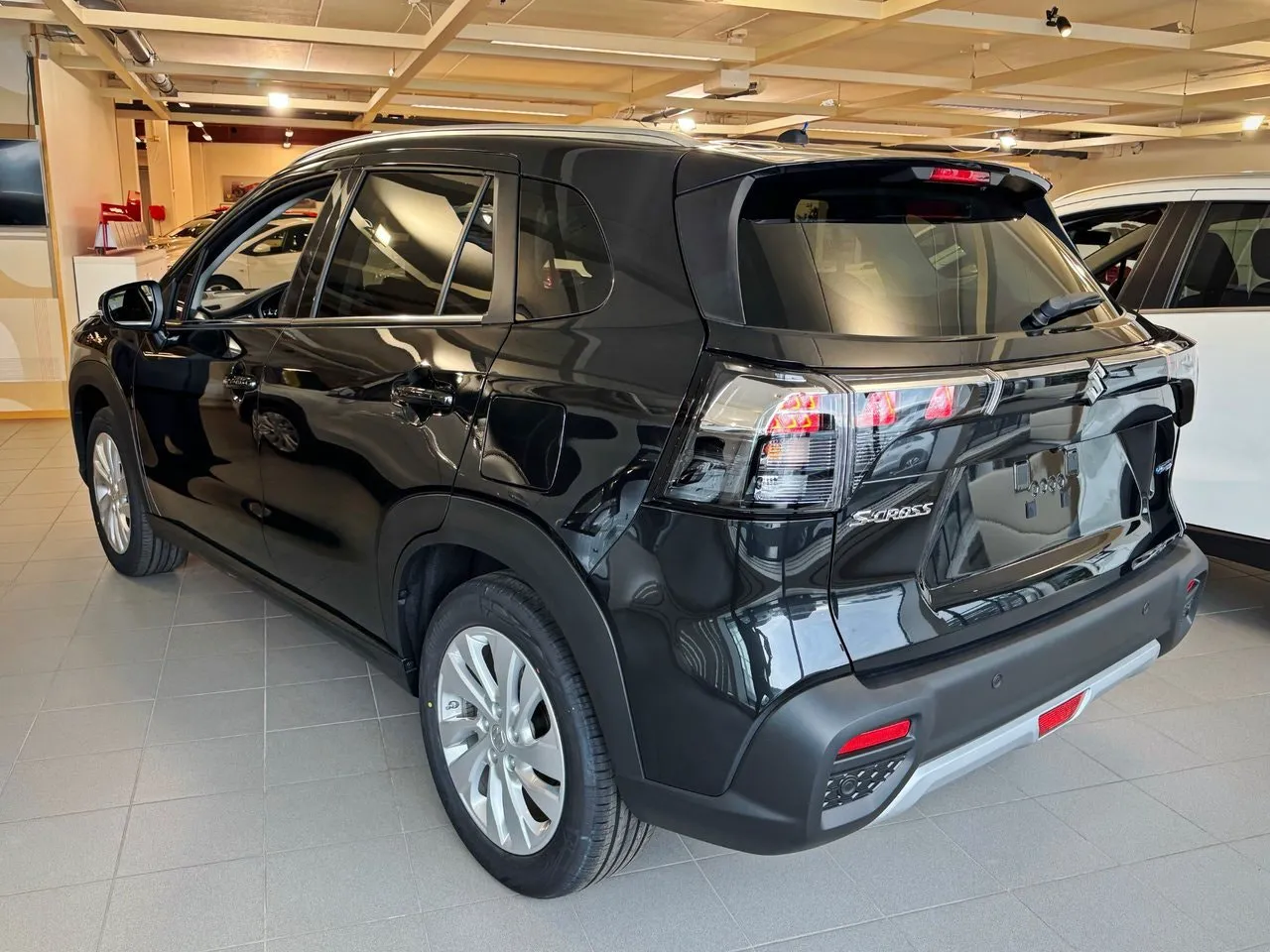 Vehicle image 6