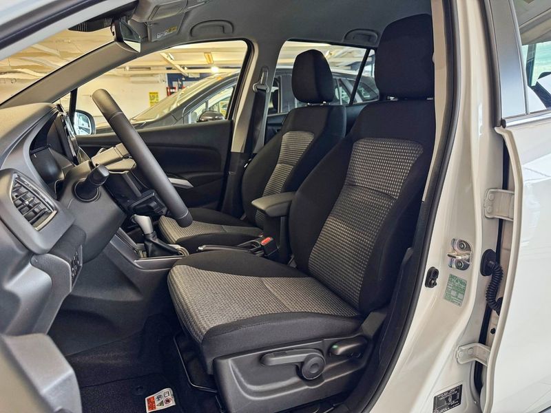 Suzuki S-CROSS bild 4