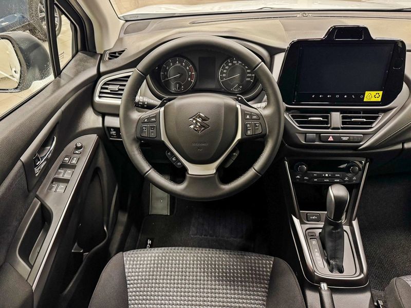 Suzuki S-CROSS bild 2