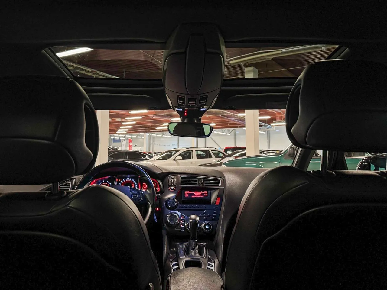 Vehicle image 6