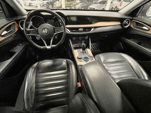 Alfa Romeo Stelvio bild 6
