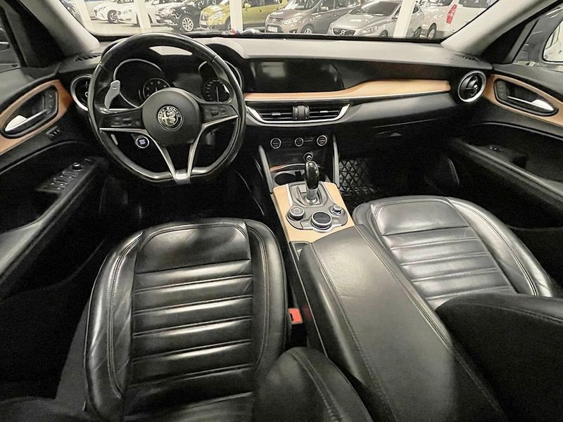 Alfa Romeo Stelvio bild 6