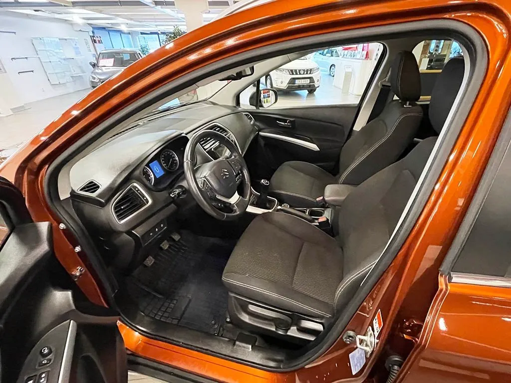 Vehicle image 2
