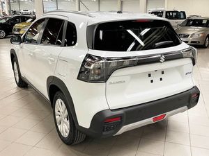 Suzuki S-CROSS bild 2