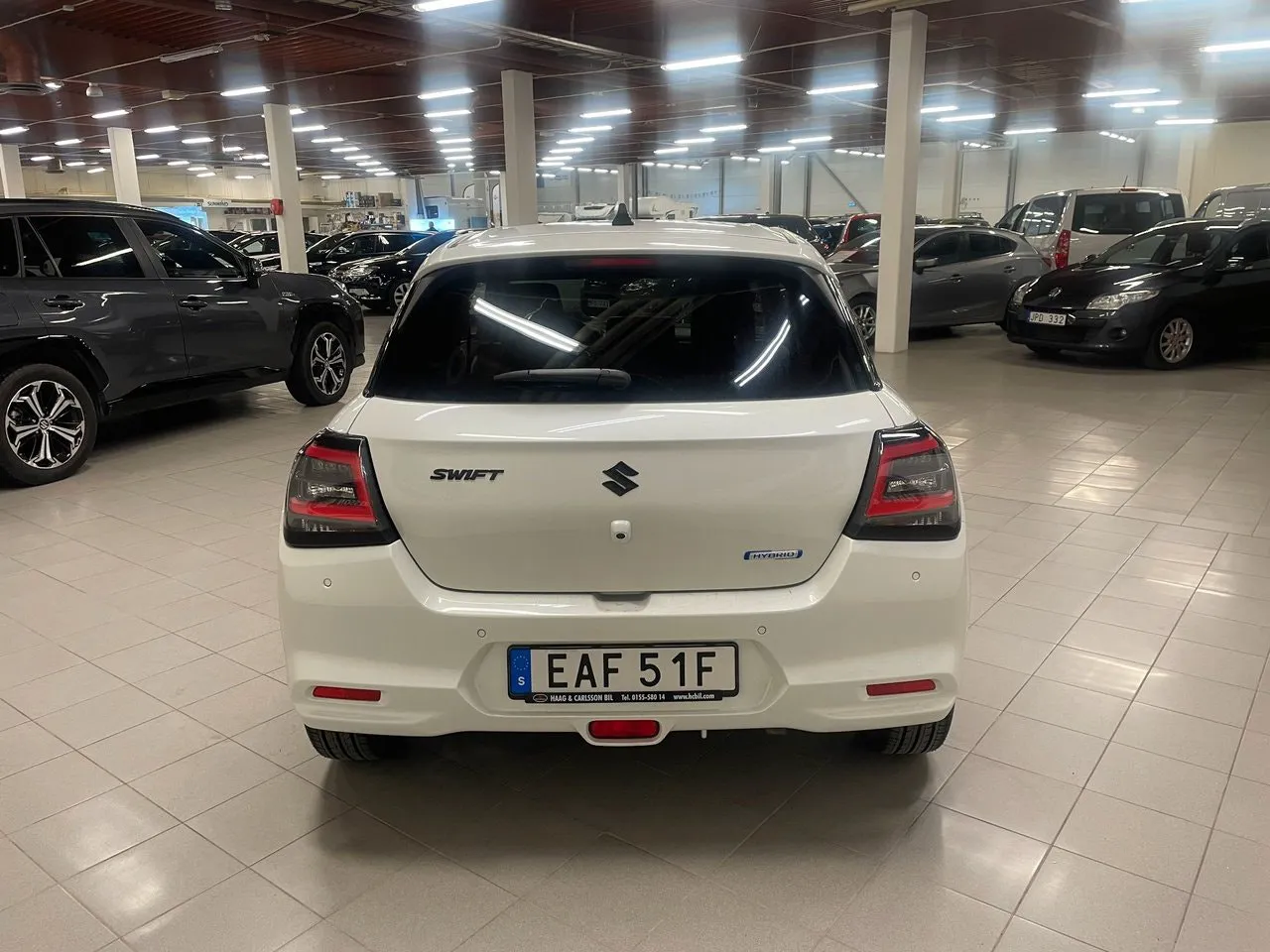 Vehicle image 7