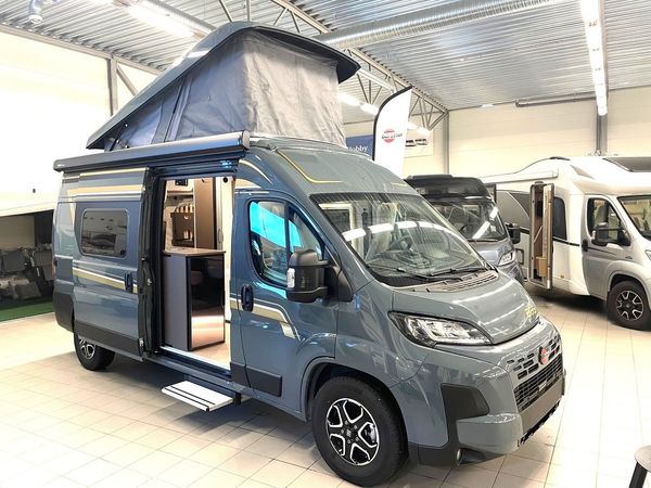 Bürstner B66 C 600 Skinn, Pop Up sovloft, Aut, 599 cm, - 2026