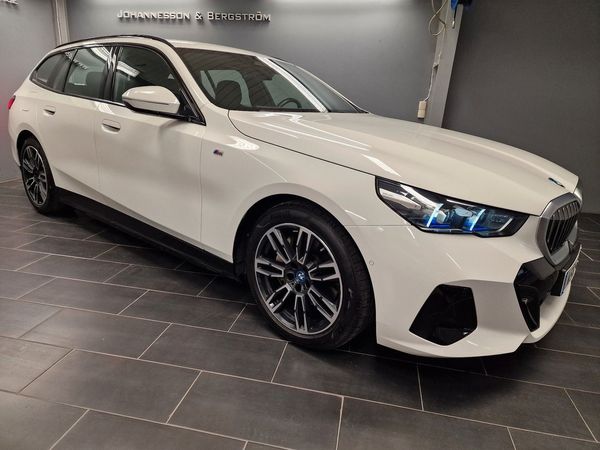 BMW i5 eDrive40 Touring M Sport Active Ed Drag Moms - 2025