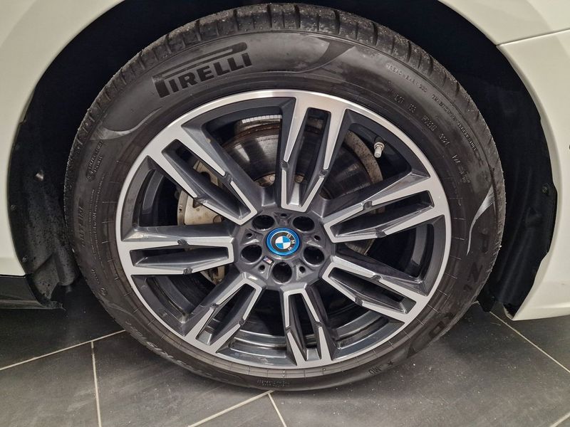 BMW i5 bild 12