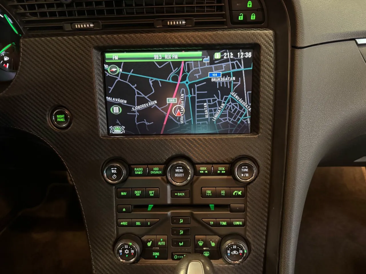Vehicle image 14