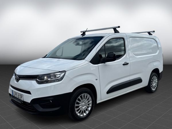 Toyota Proace City 1.5D 102hk L2 Värmare/Drag/B-Kamera/Moms - 2022