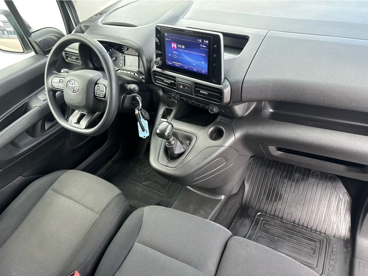 Vehicle image 9