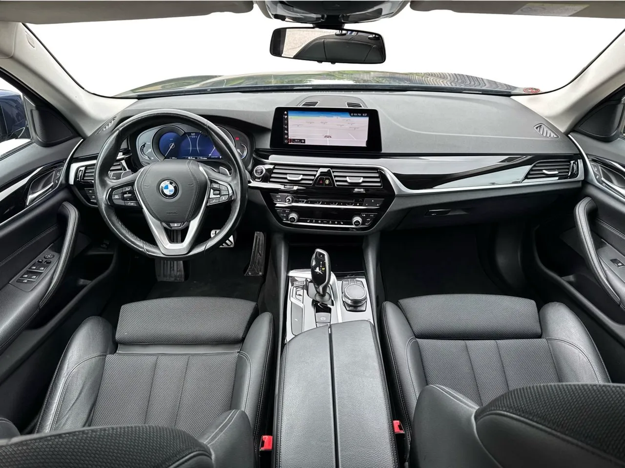 Vehicle image 9