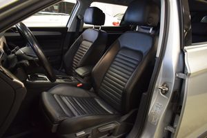Volkswagen Passat bild 8