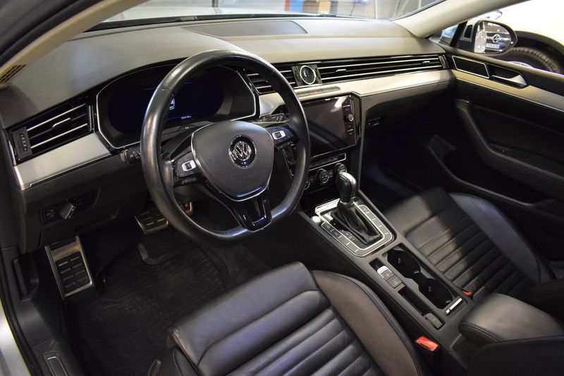Volkswagen Passat bild 7